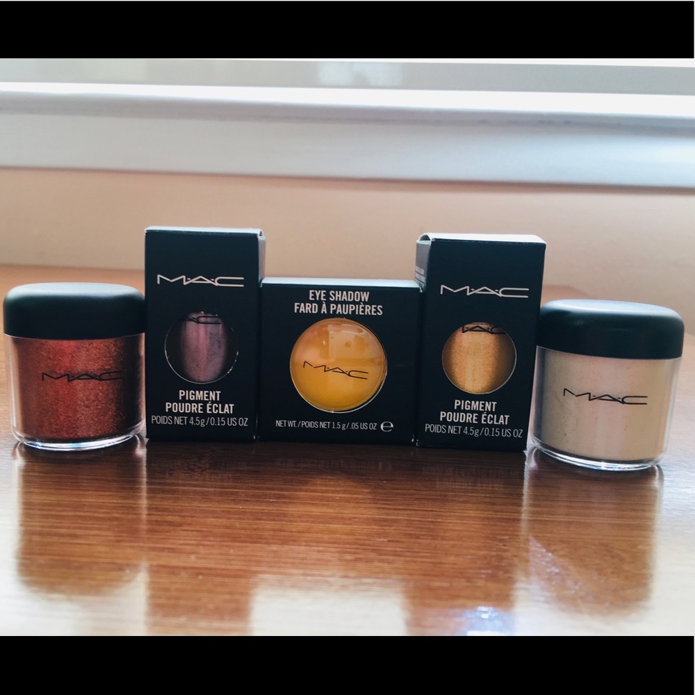 M.A.C Bundle: 5 Products!